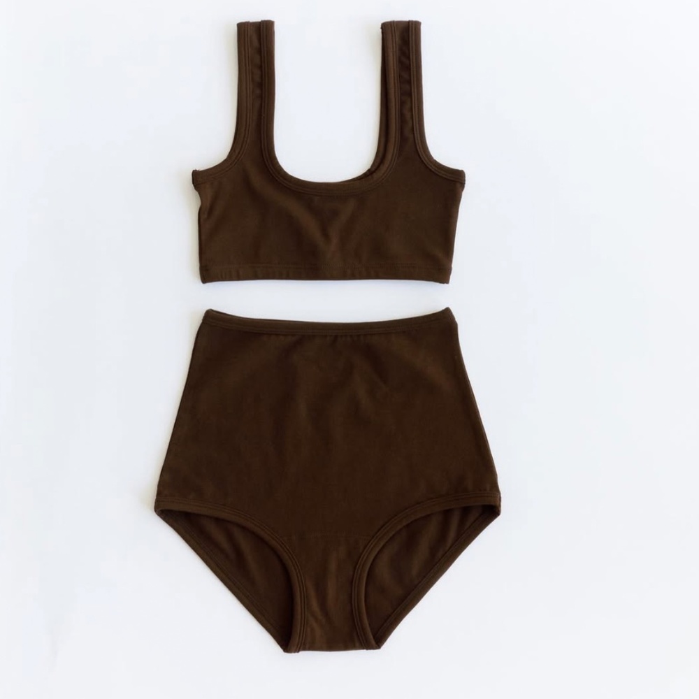 ISO ARQ High-Rise Undies NWT Size Medium in Cocoa